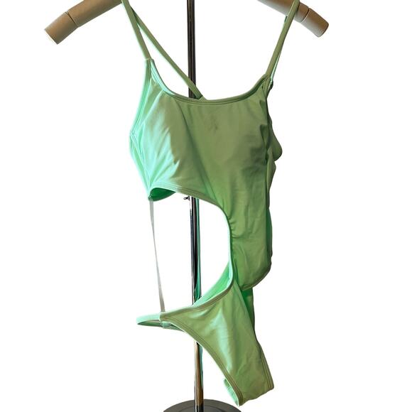 Wild Fable Women's Light Green Cut Out One Piece Swimsuit - Size XXS - NWT - Picture 1 of 8